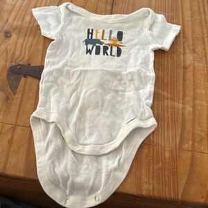 Short sleeve onesie. 6-9 month